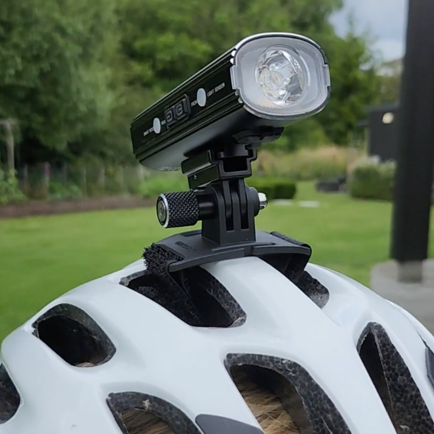 MOUNTAIN BIKE HELMET LIGHT ATTACHMENT